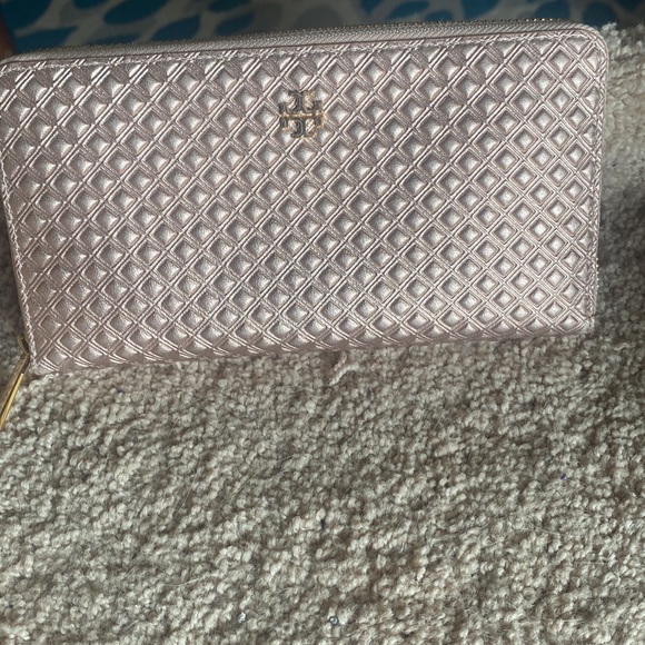NWOT Tory Burch wallet - Picture 7 of 17